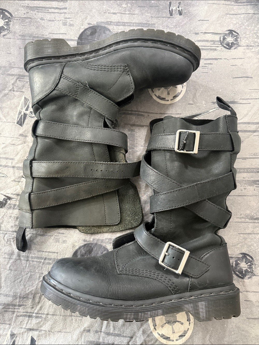 EUC DR MARTEN LAUREN STRAPS LEATHER MID CALF BOOTS SZ 8